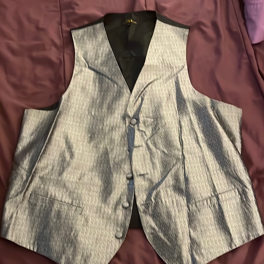 Men’s large silver vest
